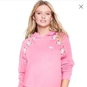 VS PINK Cropped Lace-up Pullover